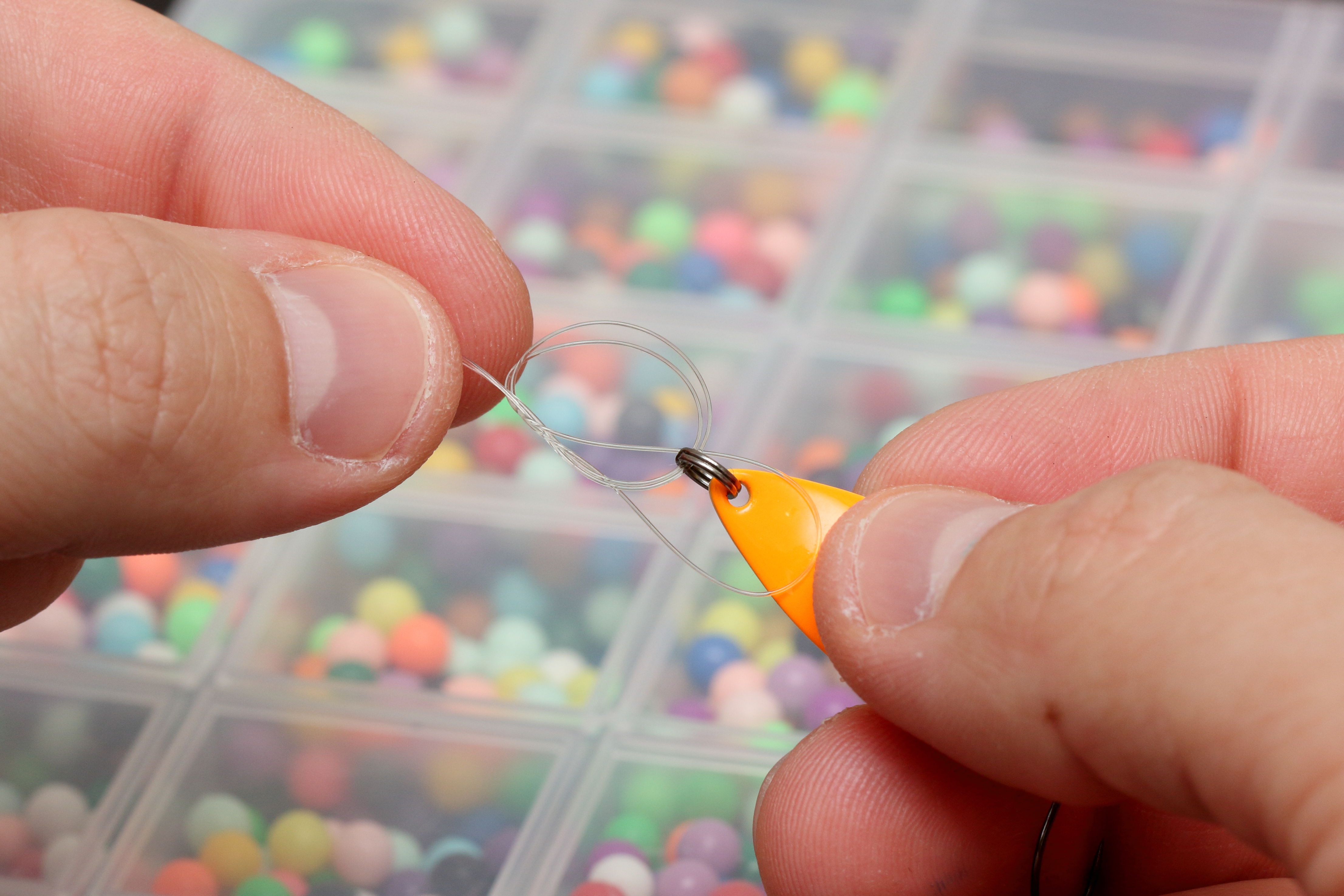 Anknoten eines Köders